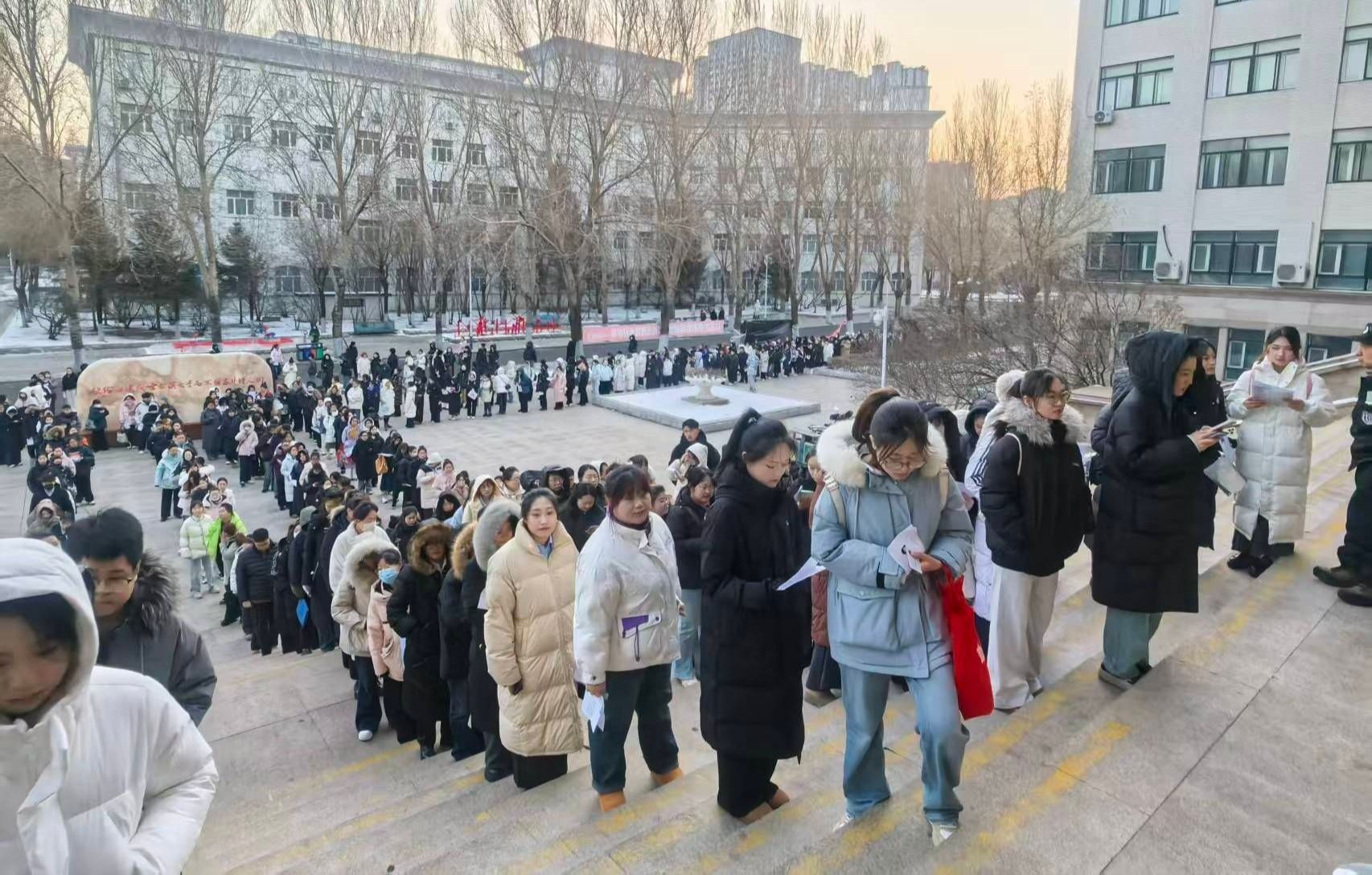 哈尔滨学院圆满完成黑龙江省2025年下半年中小学教师资格面试工作